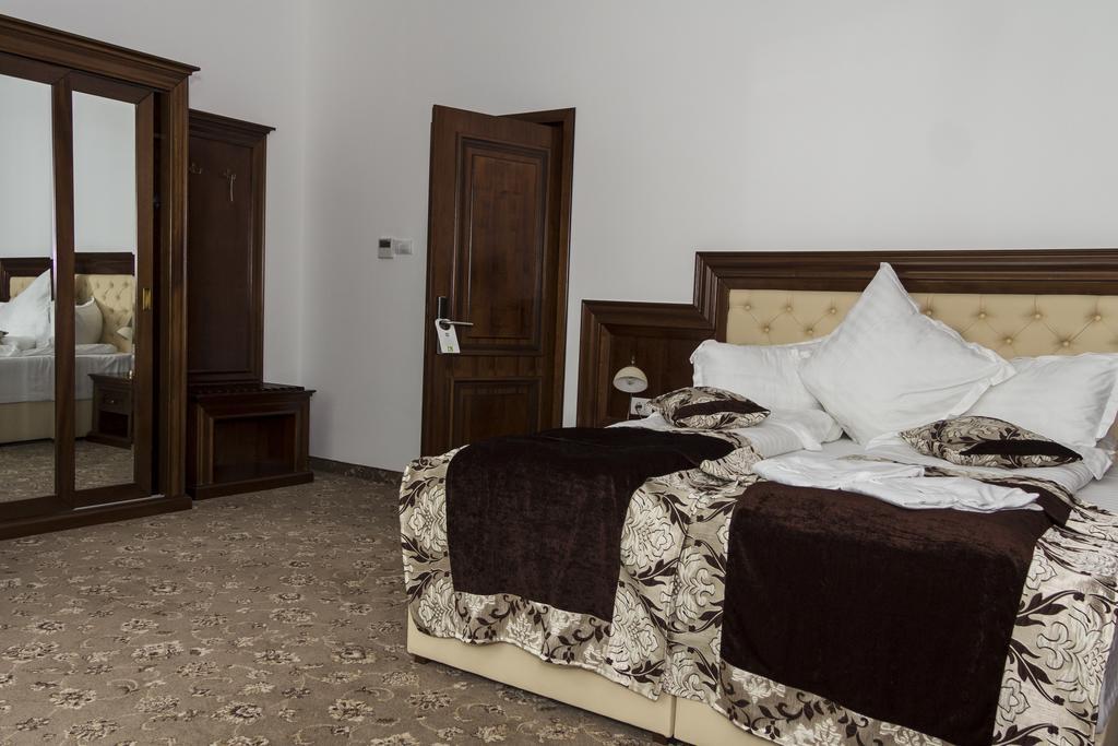 Hotel Pik Elegance Ploieşti Camera foto