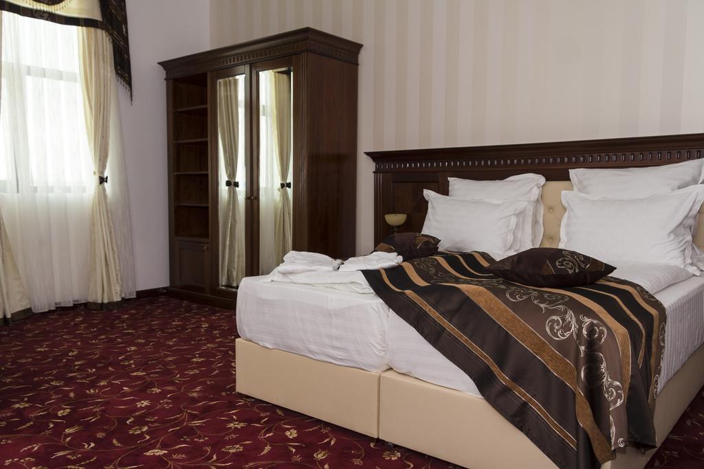 Hotel Pik Elegance Ploieşti Camera foto