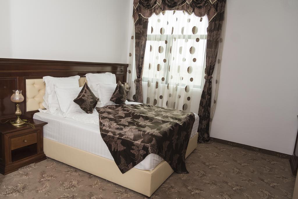 Hotel Pik Elegance Ploieşti Camera foto