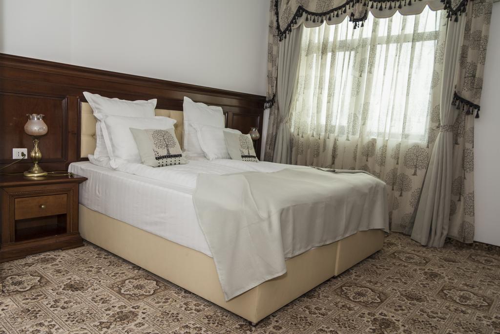 Hotel Pik Elegance Ploieşti Camera foto