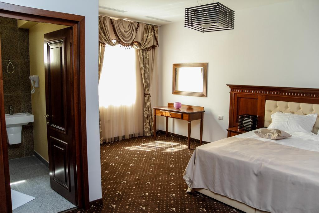 Hotel Pik Elegance Ploieşti Camera foto