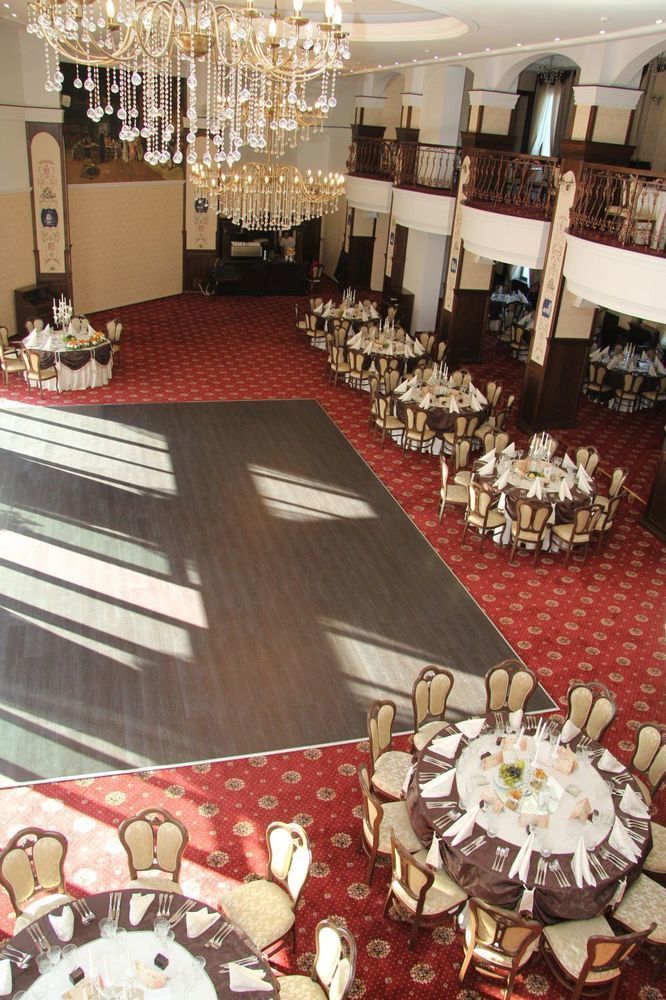 Hotel Pik Elegance Ploieşti Esterno foto