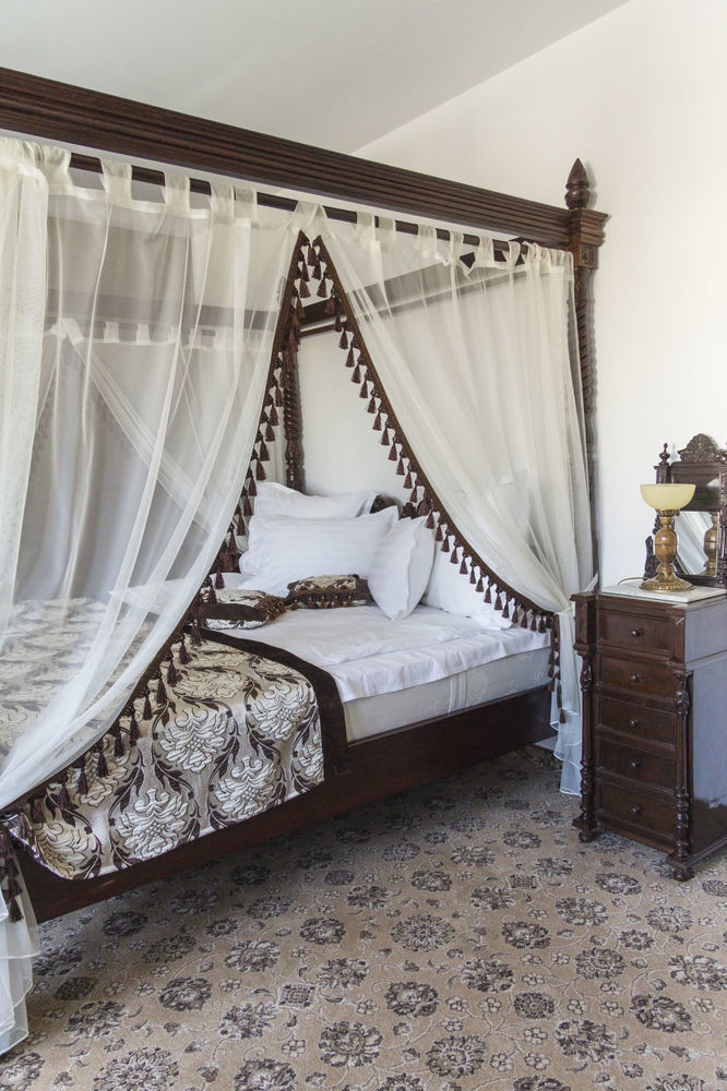 Hotel Pik Elegance Ploieşti Esterno foto