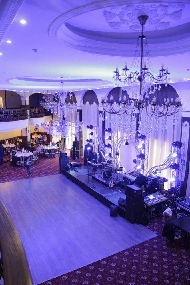 Hotel Pik Elegance Ploieşti Esterno foto