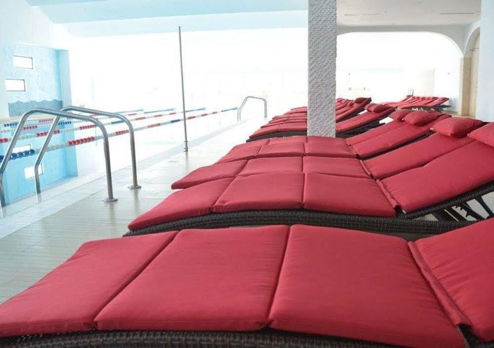 Hotel Pik Elegance Ploieşti Esterno foto