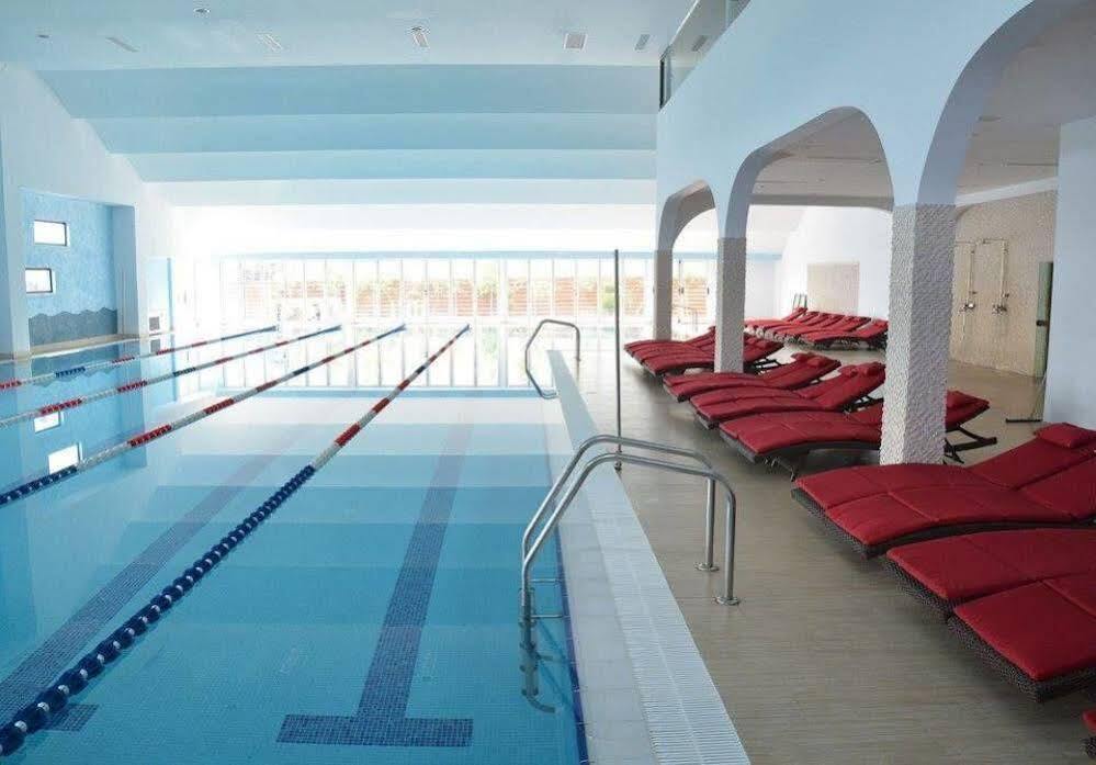 Hotel Pik Elegance Ploieşti Esterno foto