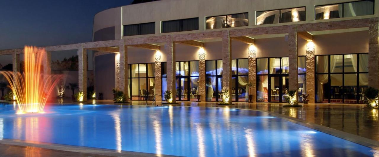 Hotel Pik Elegance Ploieşti Esterno foto